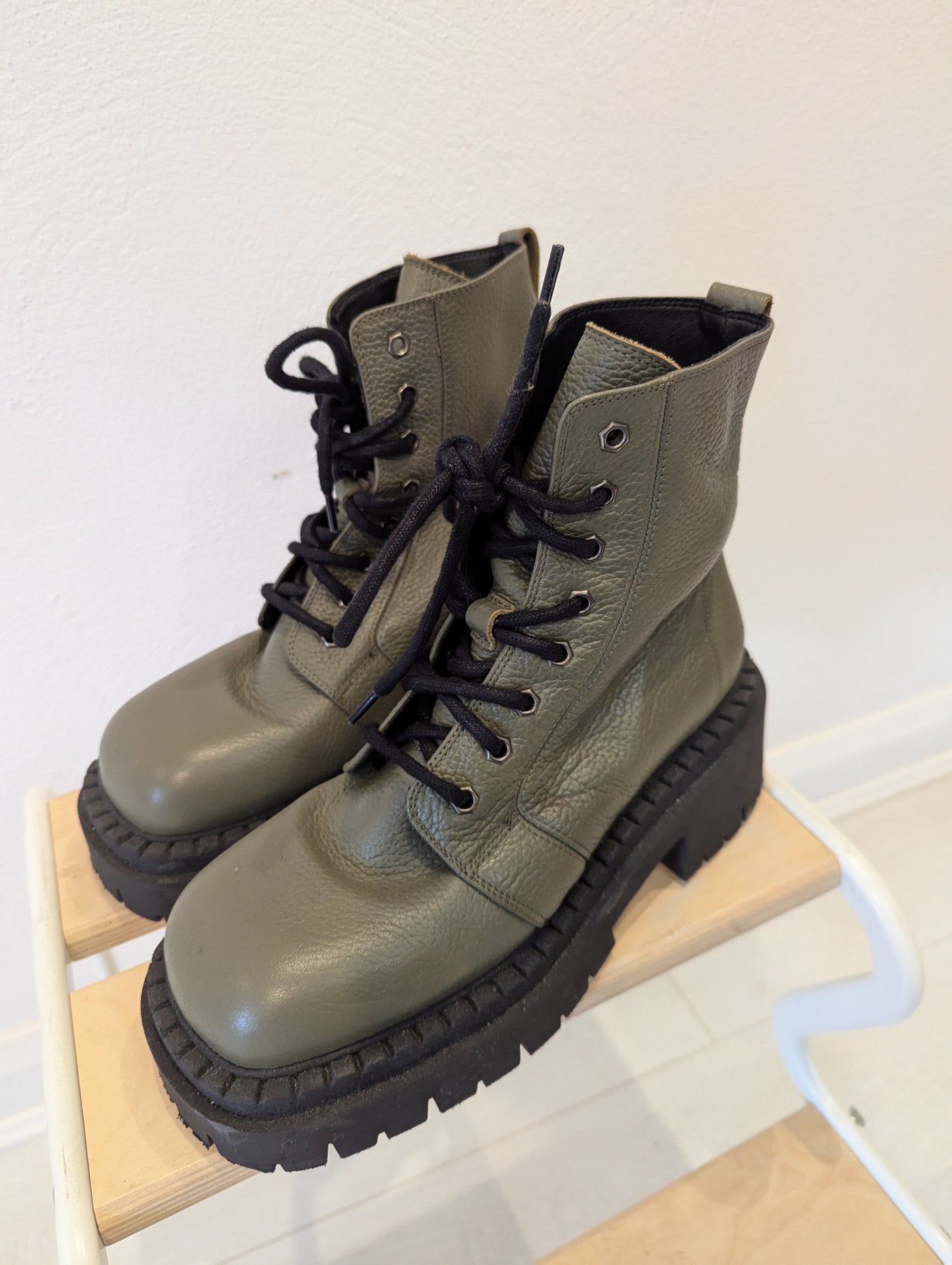 TopShop Green Leather Boots 7