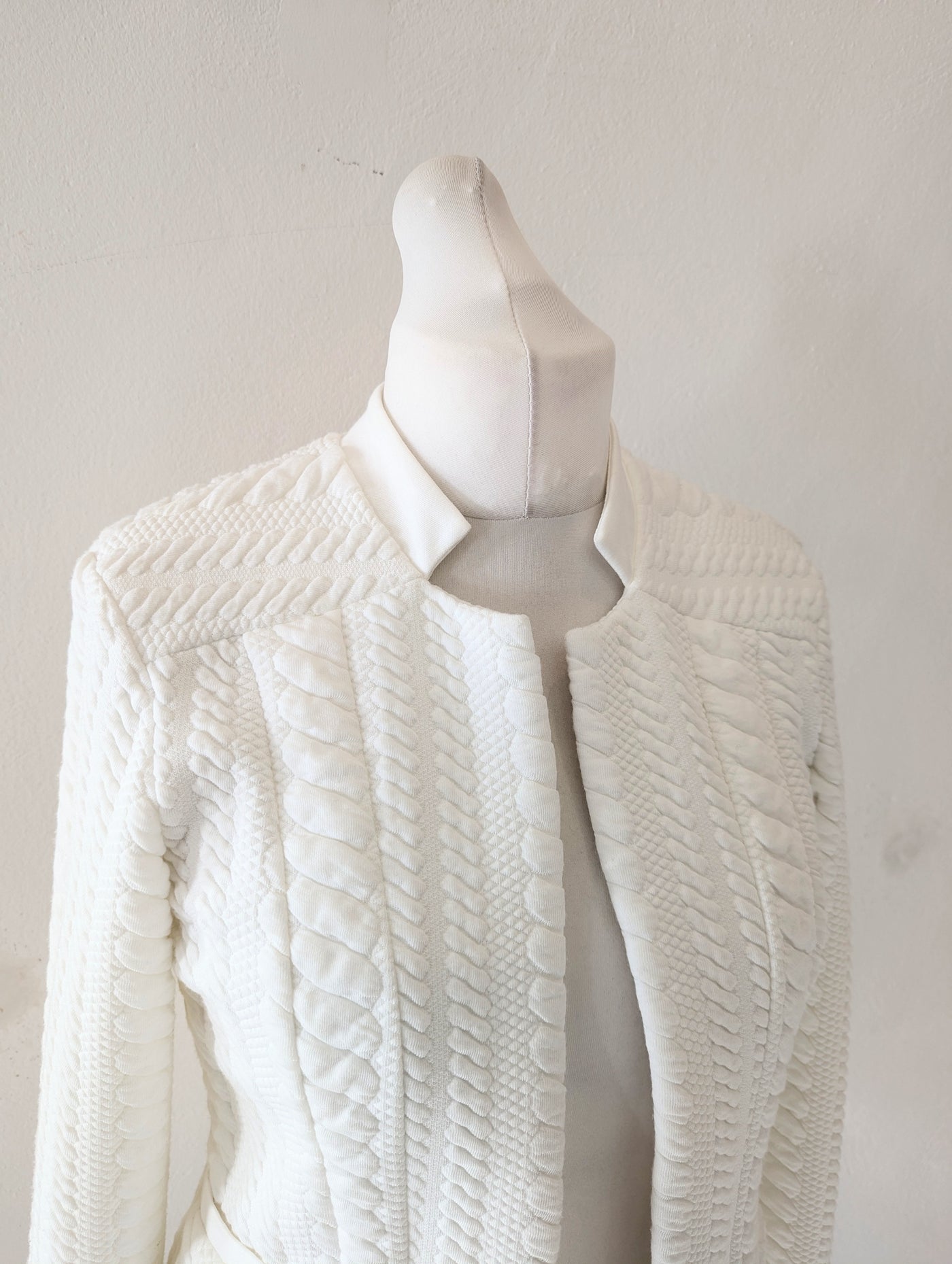 Madeleine White Cropped Jacket 14