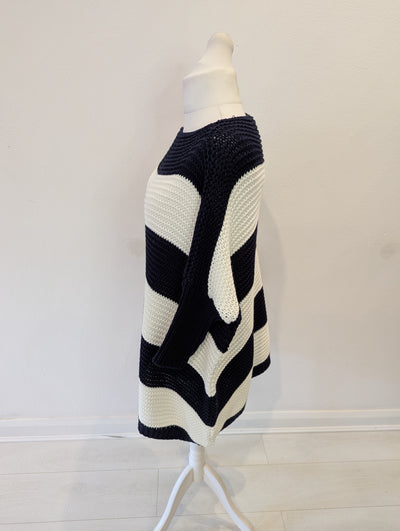 Striped knit in navy