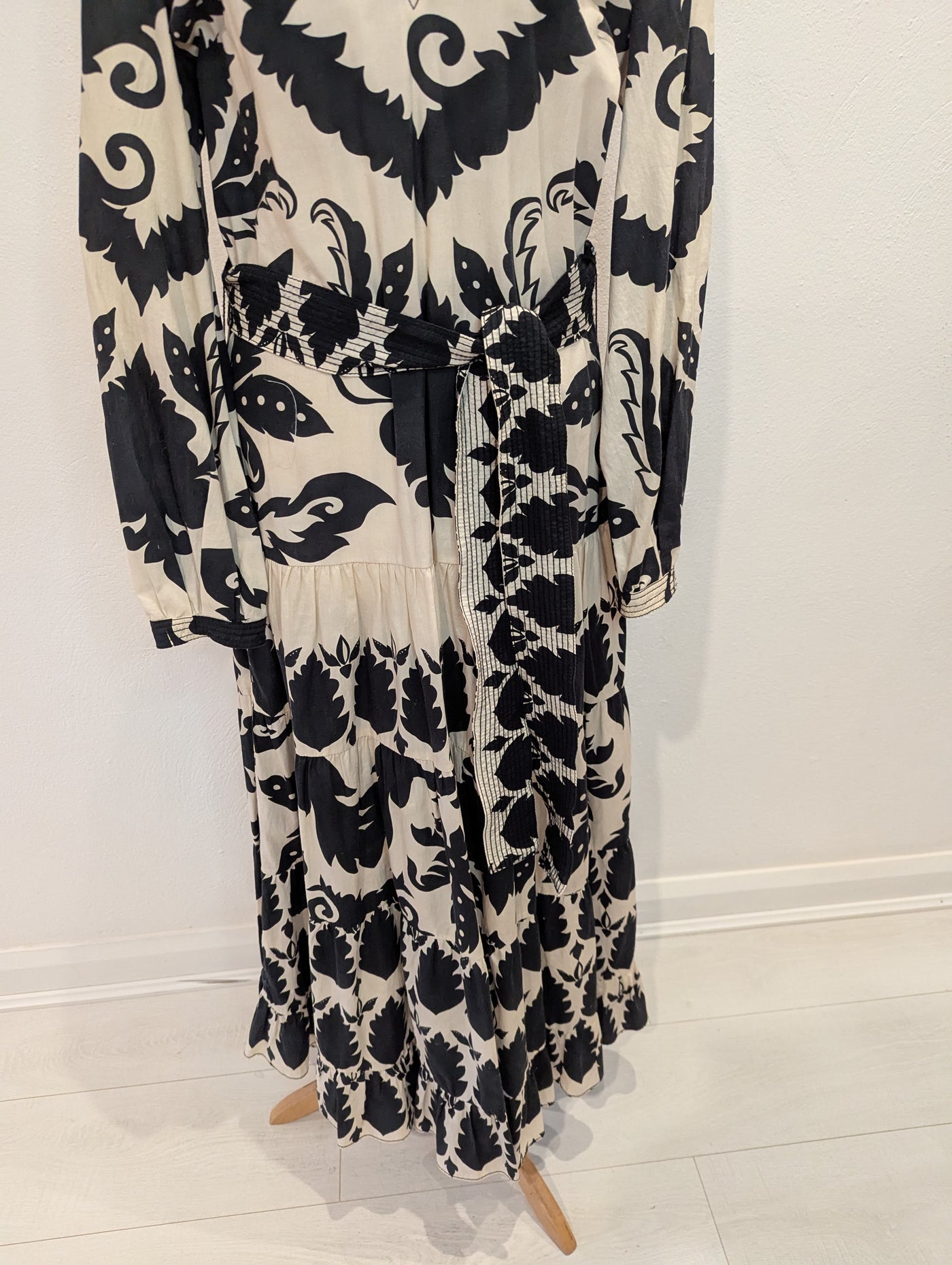 Zara Black & Cream Maxi S