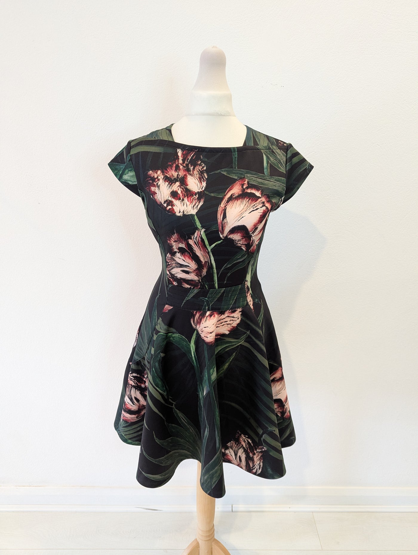 Ted baker Green Skater dress Small