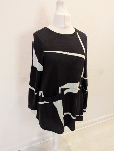 Ozai N KU Black White Tunic M