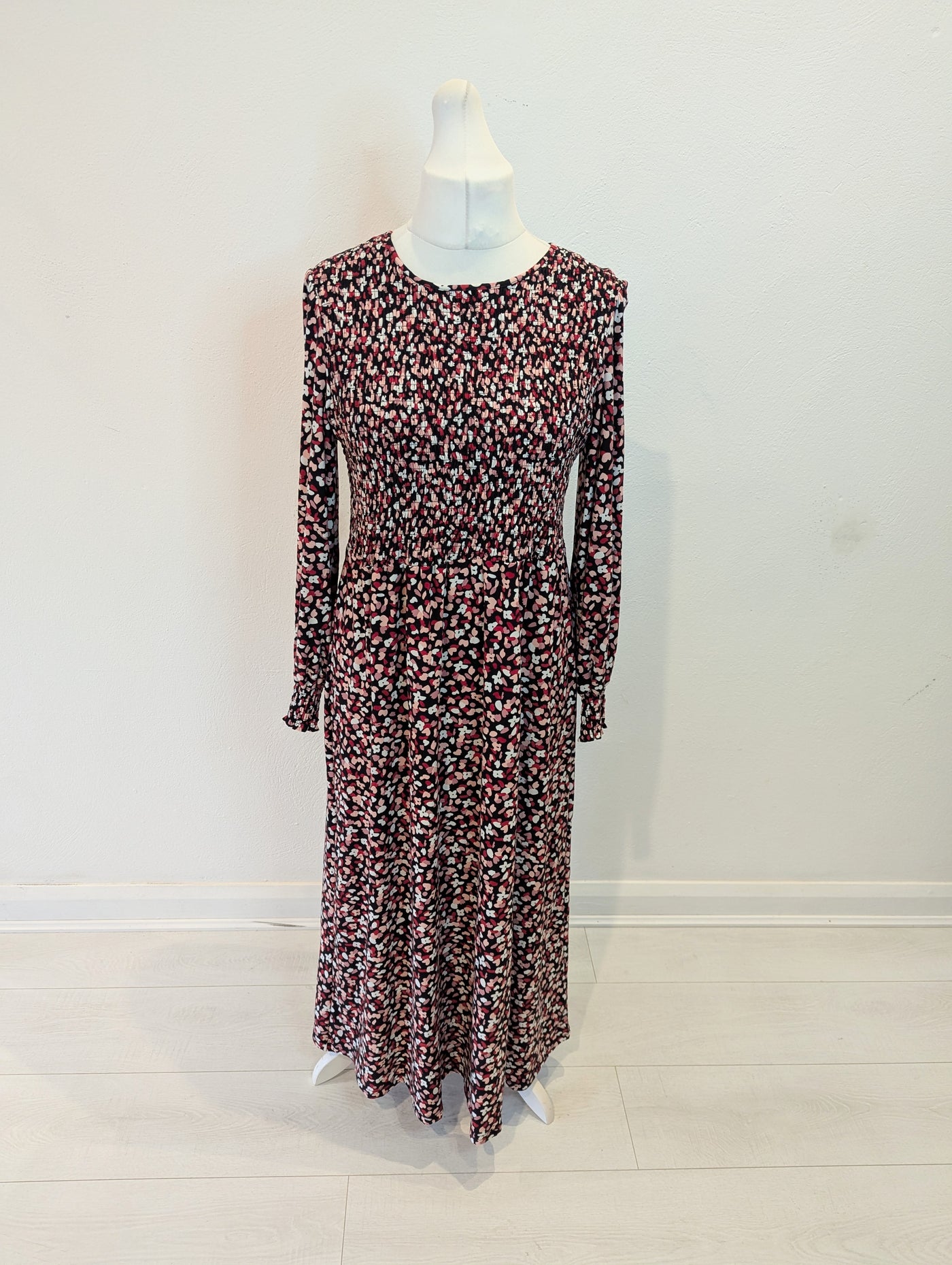 QED London  Black Flower print Dress 14