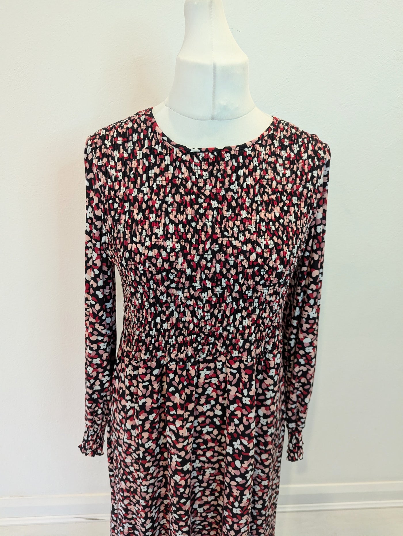 QED London  Black Flower print Dress 14