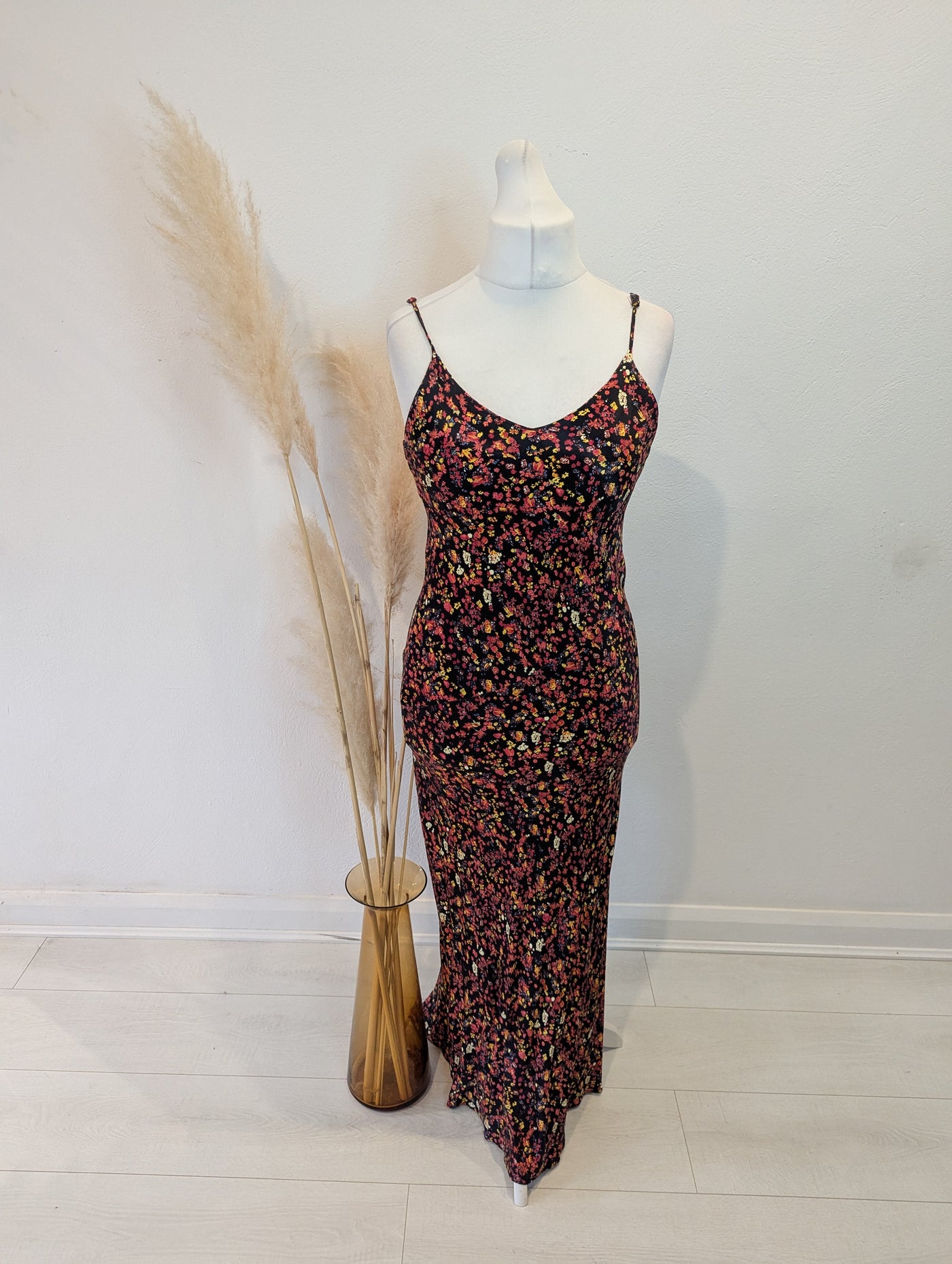 Urban Outfitters Black Orange Floral Maxi Medium The Wardrobe Urban Outfitters Black Orange Floral Maxi Medium The Wardrobe