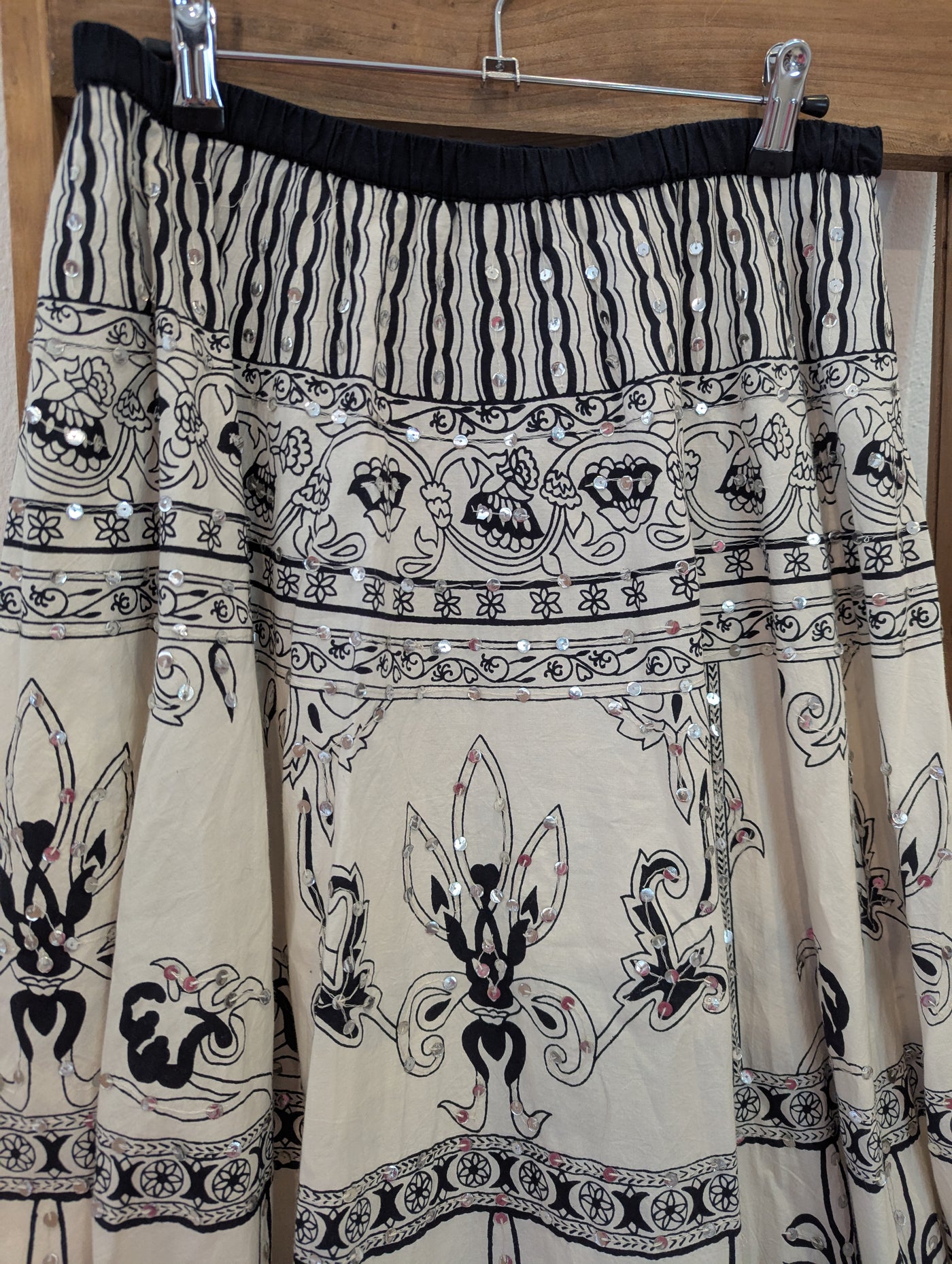 Classics Cream Black Skirt 14