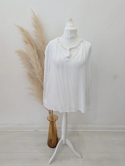 White Gypsy Top 16