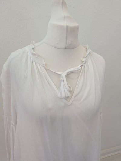 White Gypsy Top 16