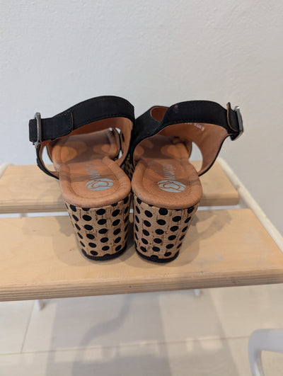 Mam'zelle Spot Wedges 6