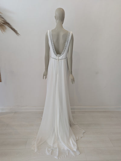 Marylise Let Love Rule 16 - £2000