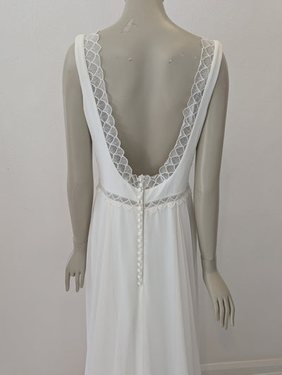 Marylise Let Love Rule 16 - £2000