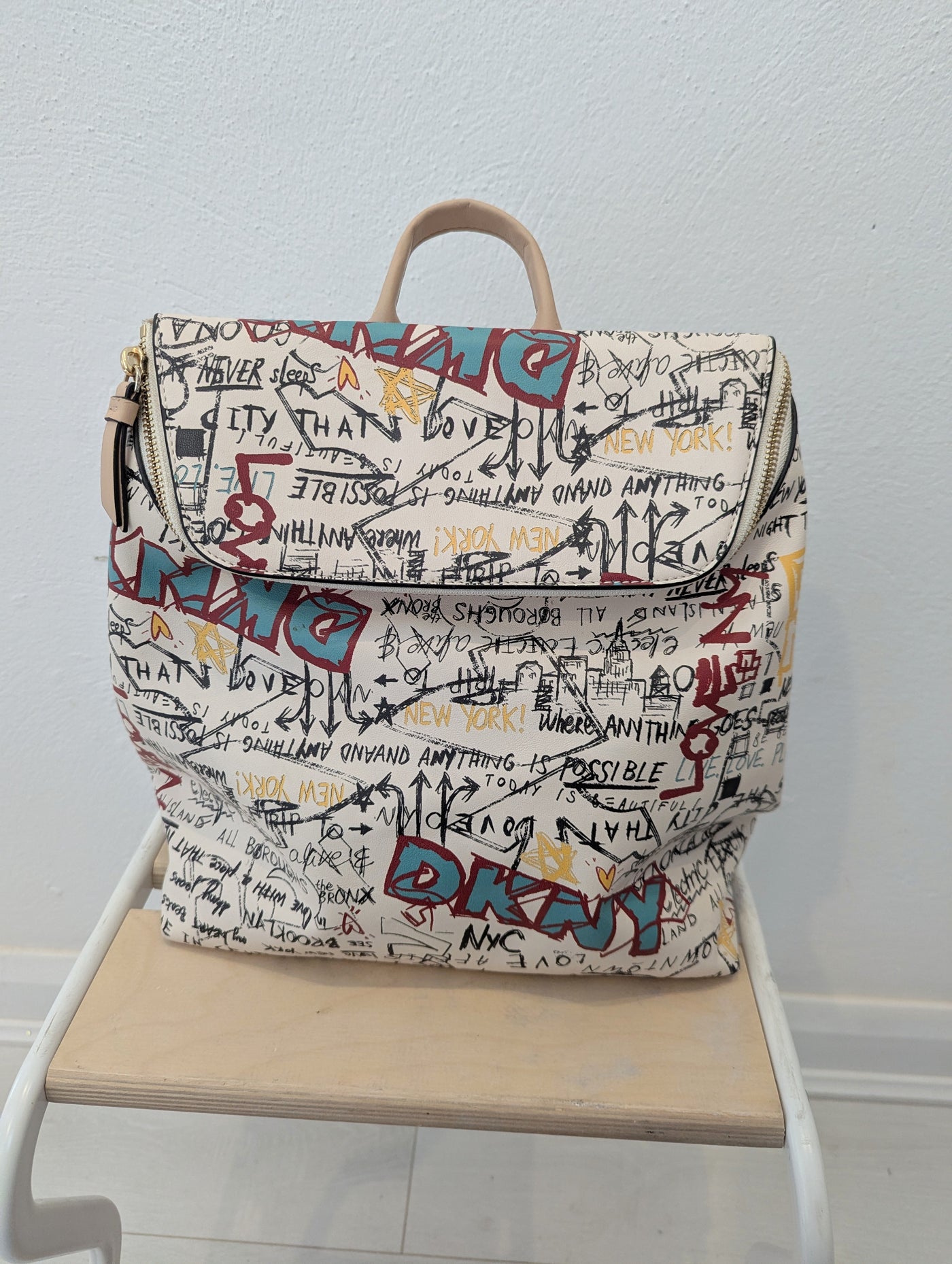 DKNY Tilly graffiti Backpack
