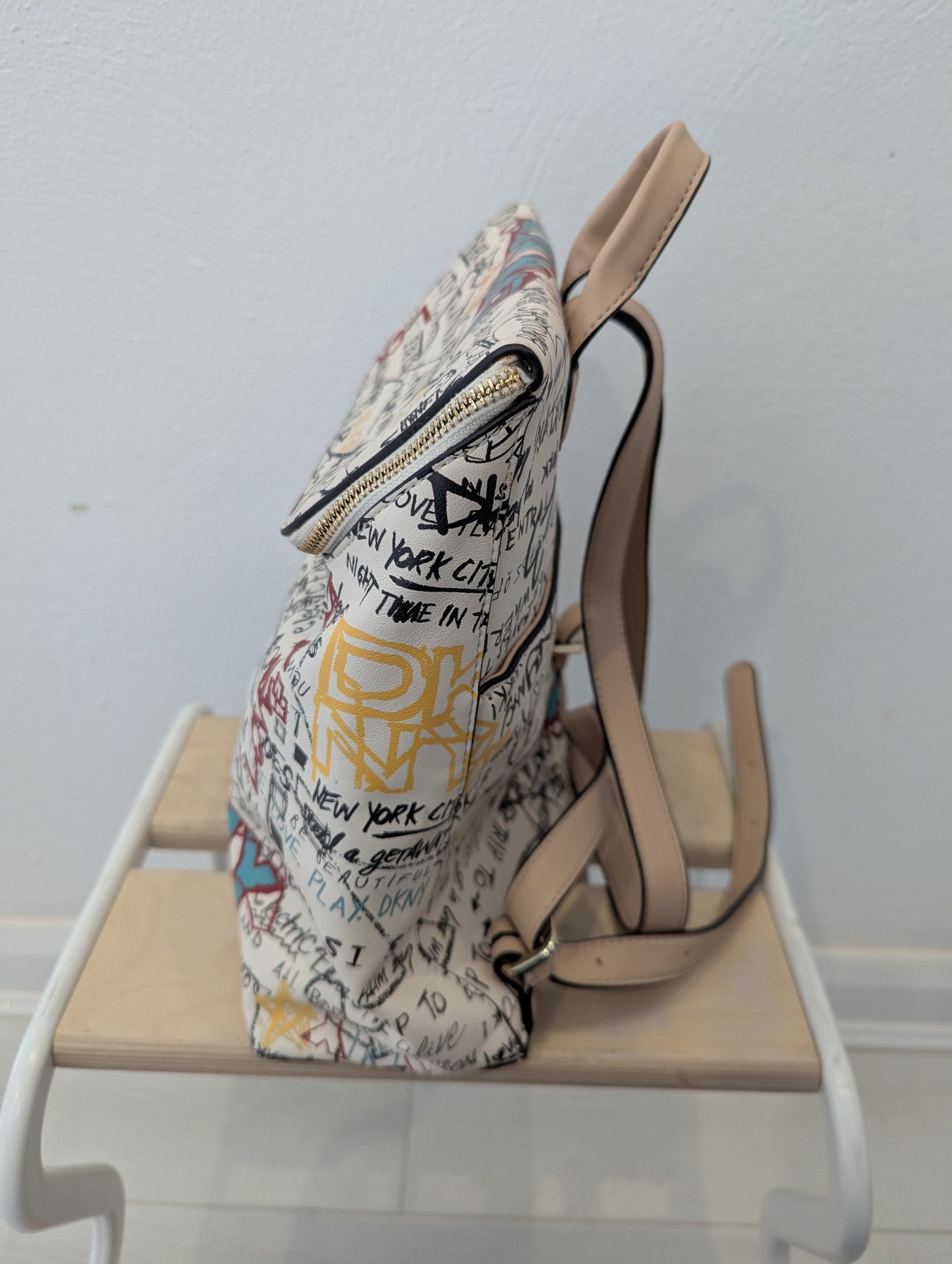 DKNY Tilly graffiti Backpack