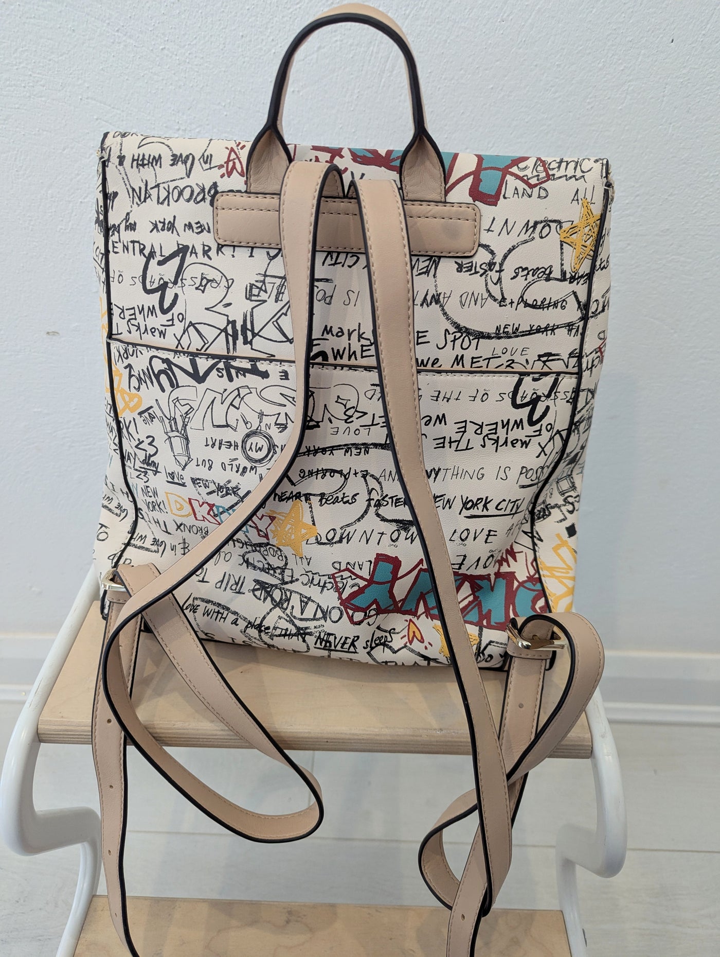 DKNY Tilly graffiti Backpack