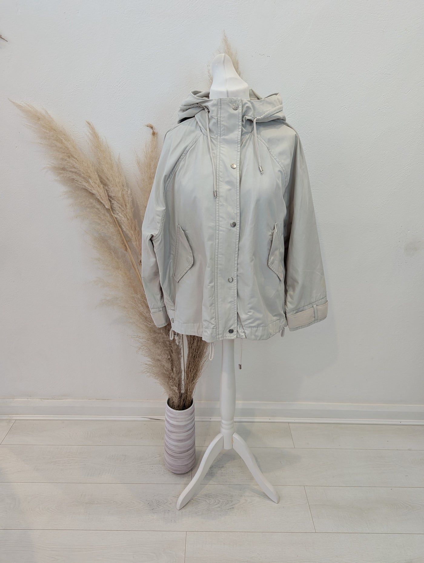 Oui Stone Short Mac Size 16