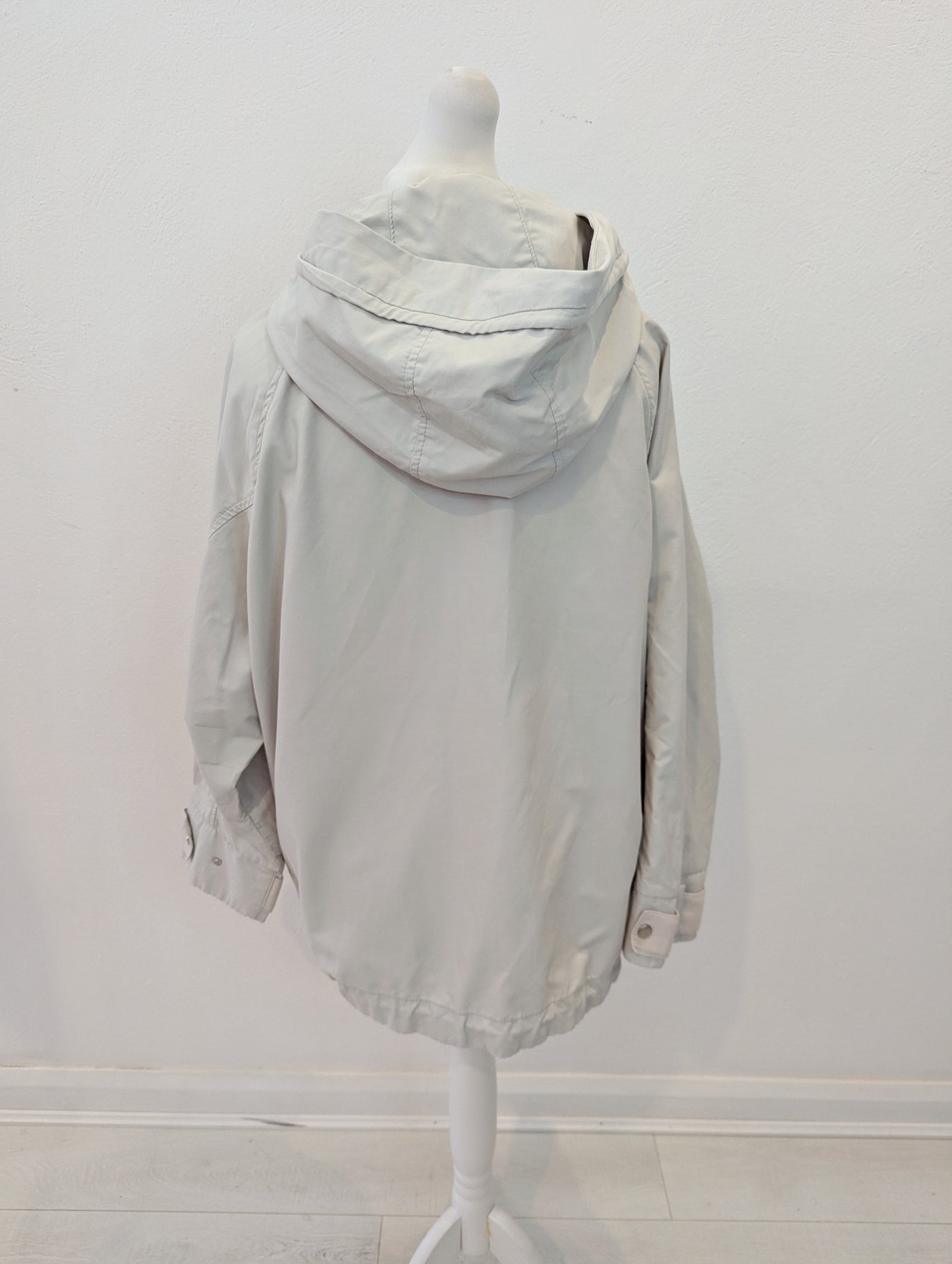 Oui Stone Short Mac Size 16