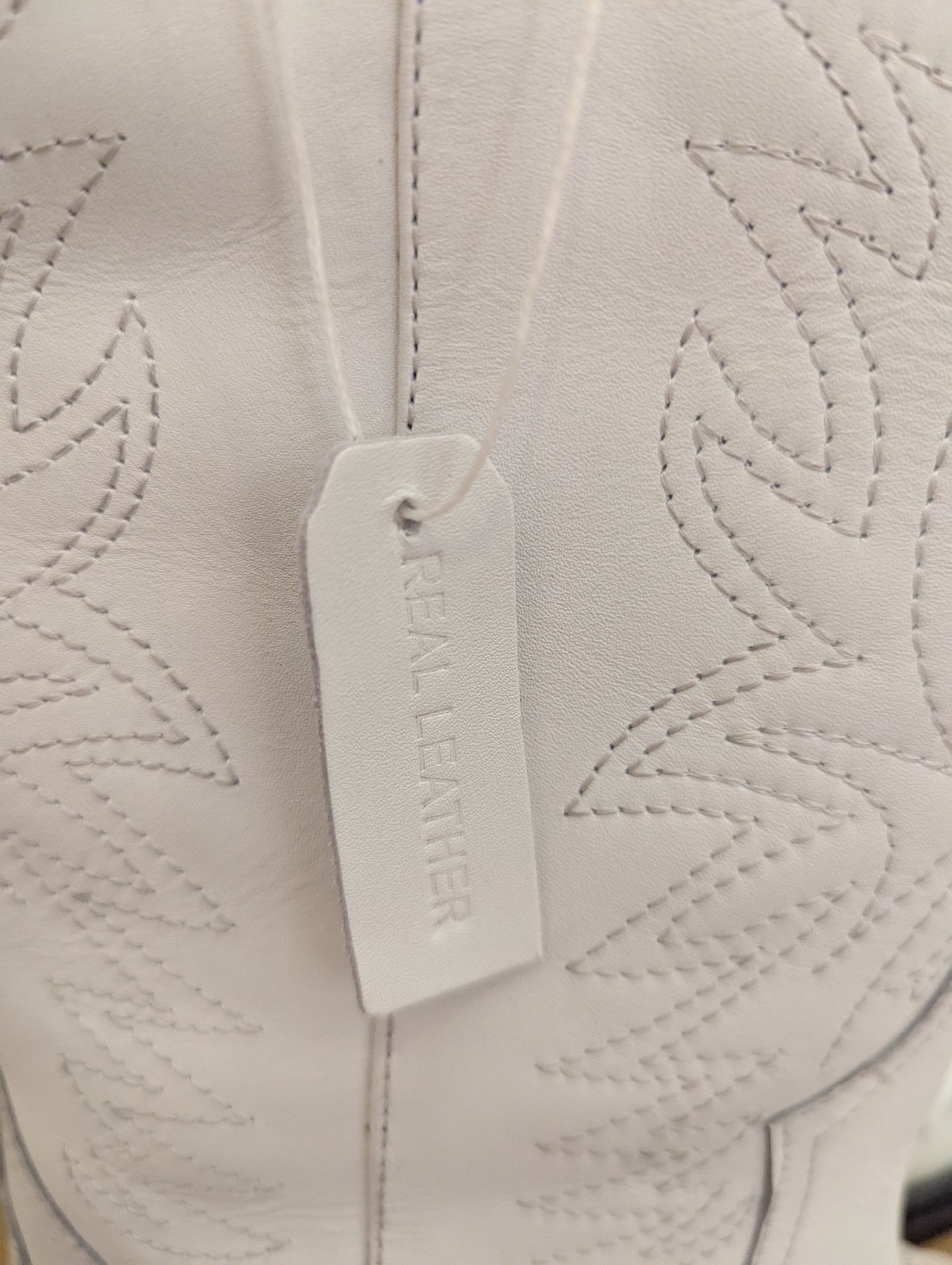 Schuh White Cowboy Boots 6 New