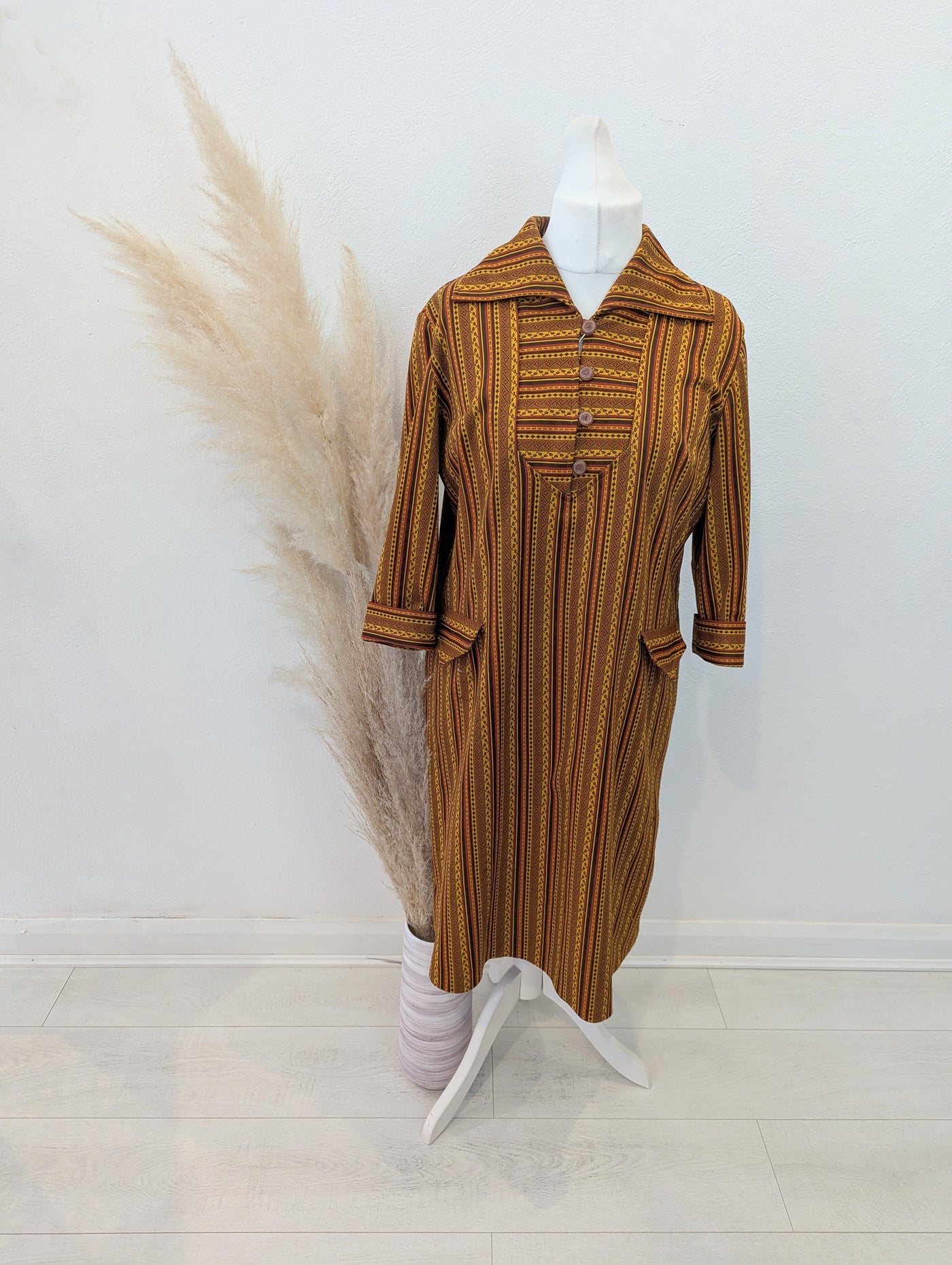 Makyta 1980's brown stripe Dress 14