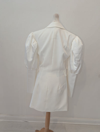 Forever Unique White Blazer  Dress 6  NWT