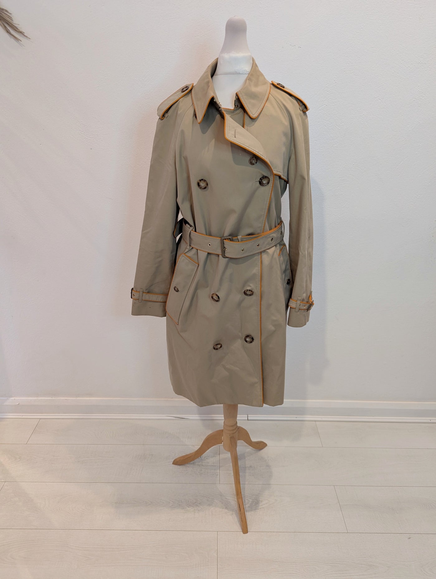 Burberry orange trim Trench 10