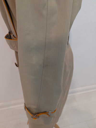 Burberry orange trim Trench 10