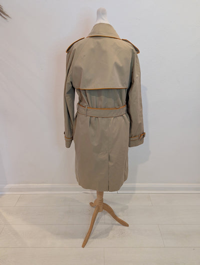 Burberry orange trim Trench 10
