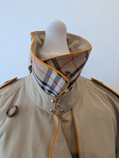 Burberry orange trim Trench 10