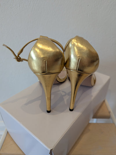 Steve Madden Gold Heels 7