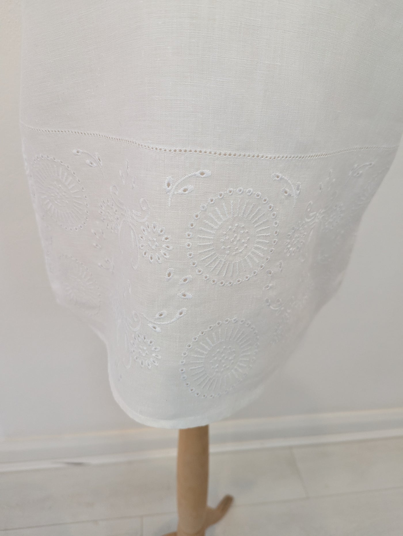 Pure Collection White Embroidered Linen top 10