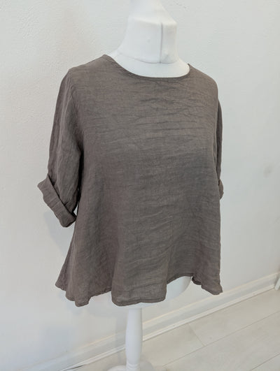 Style Hax Linen Top in Taupe