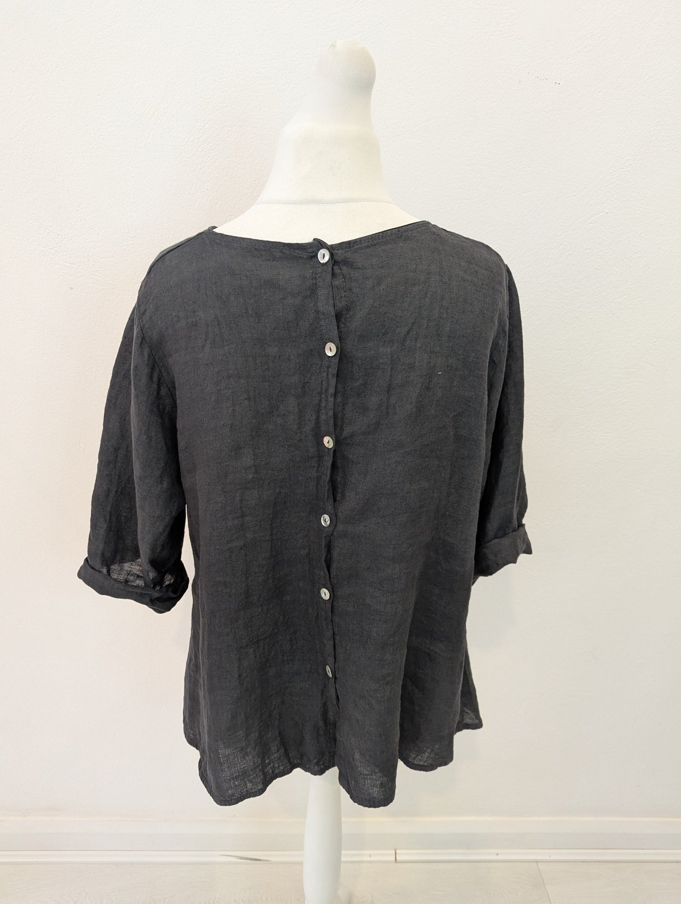 Style Hax Linen Top in Charcoal