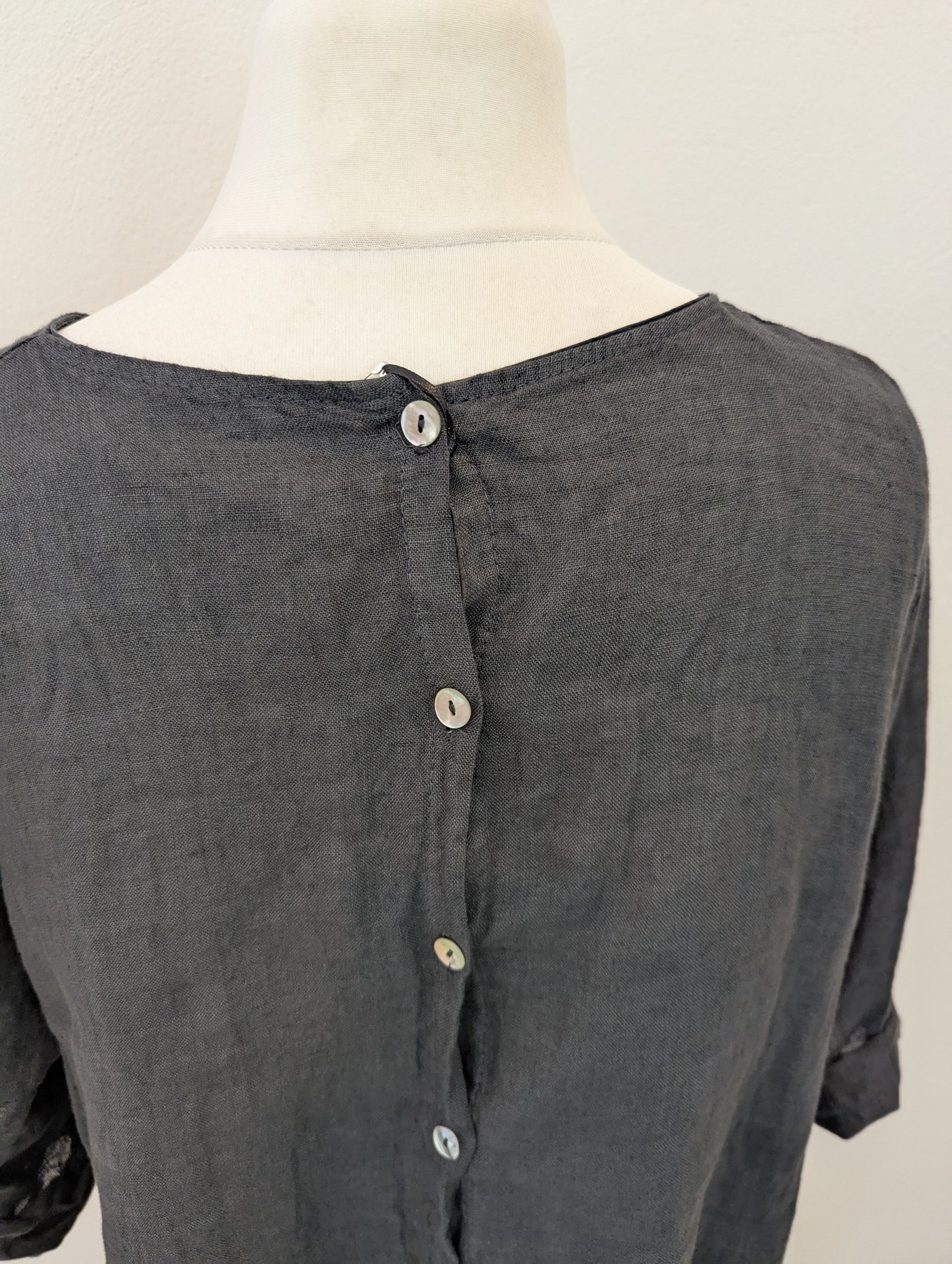 Style Hax Linen Top in Charcoal