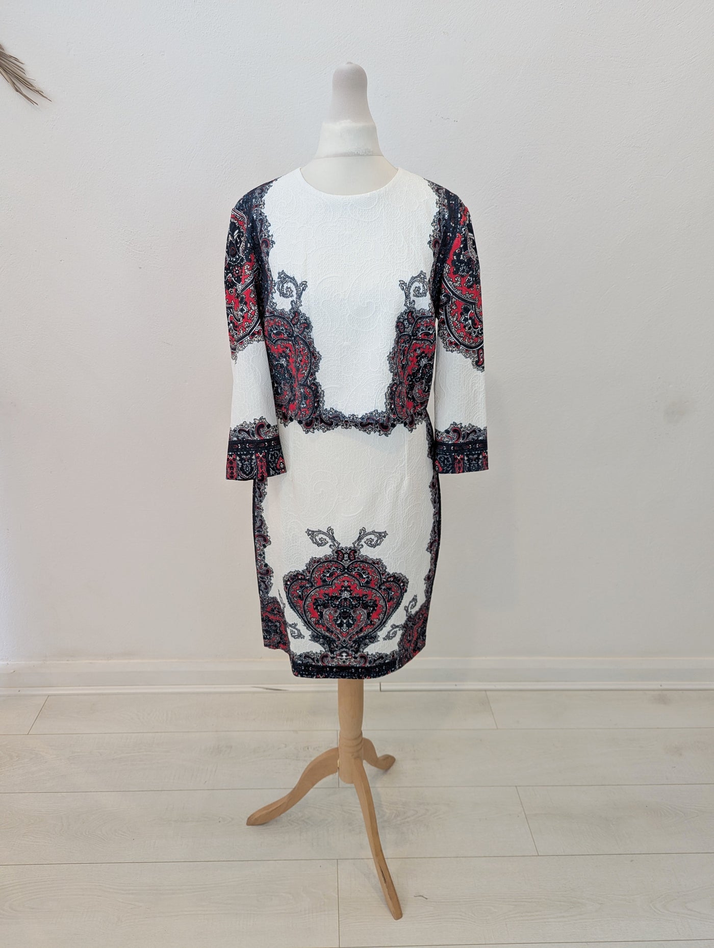 Forever Unique White print Dress 10 RRP £169