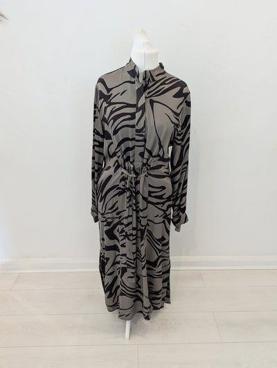 Second Female Khaki & Black Maxi Dress XL