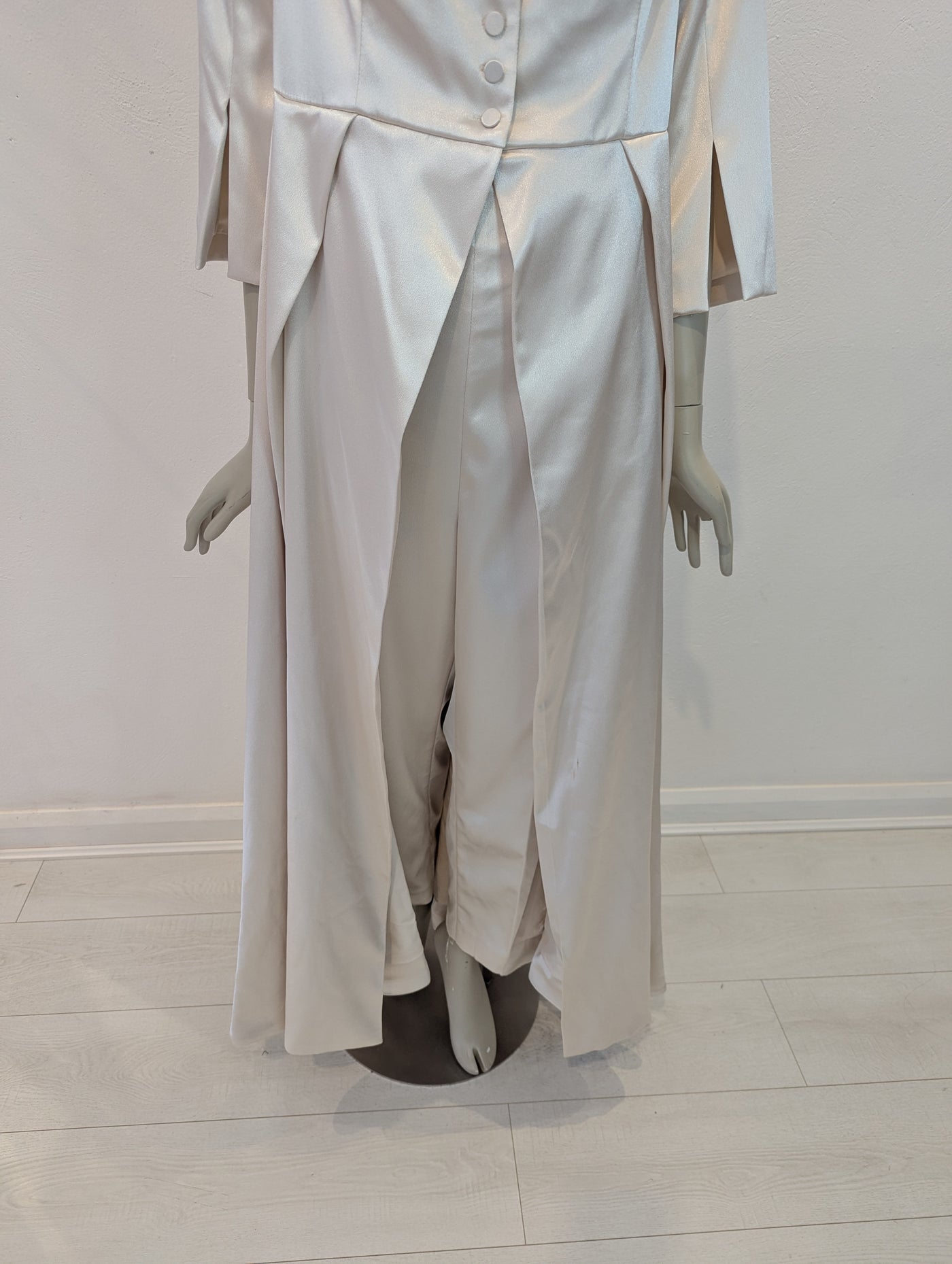 Asos Bridal Cream Satin Suit 18 NWT