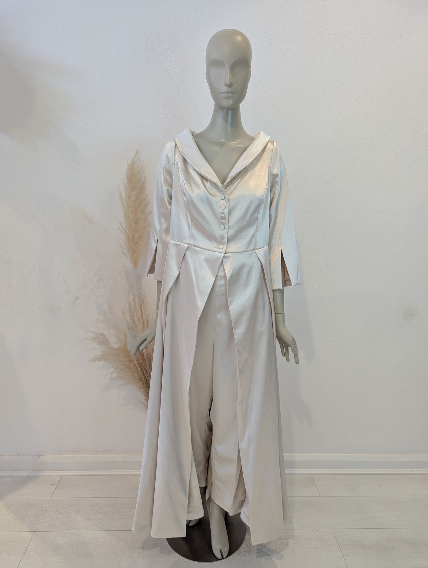 Asos Bridal Cream Satin Suit 18 NWT