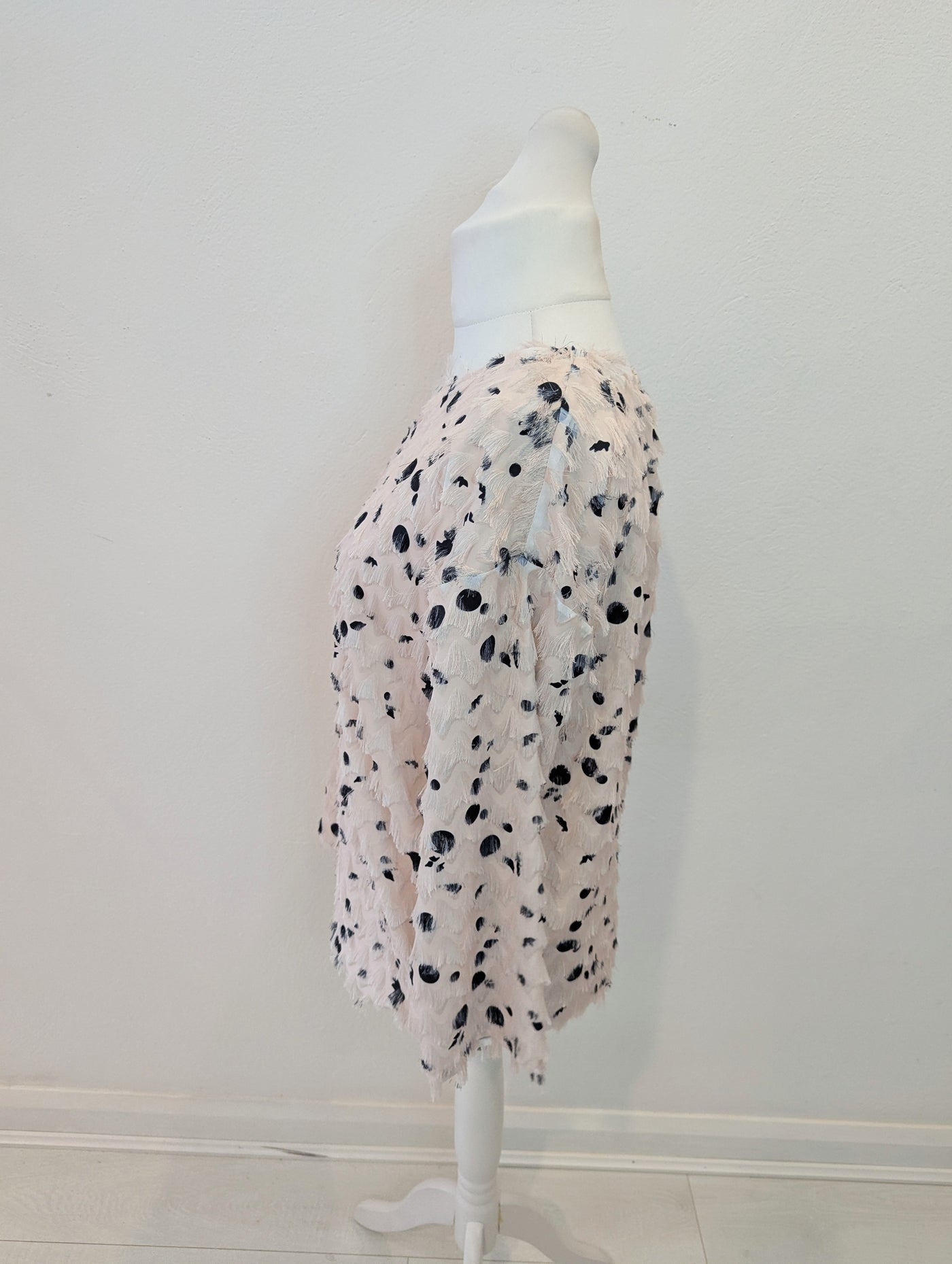Karen Simonsen Cream Eyelash Top 12 RRP £85