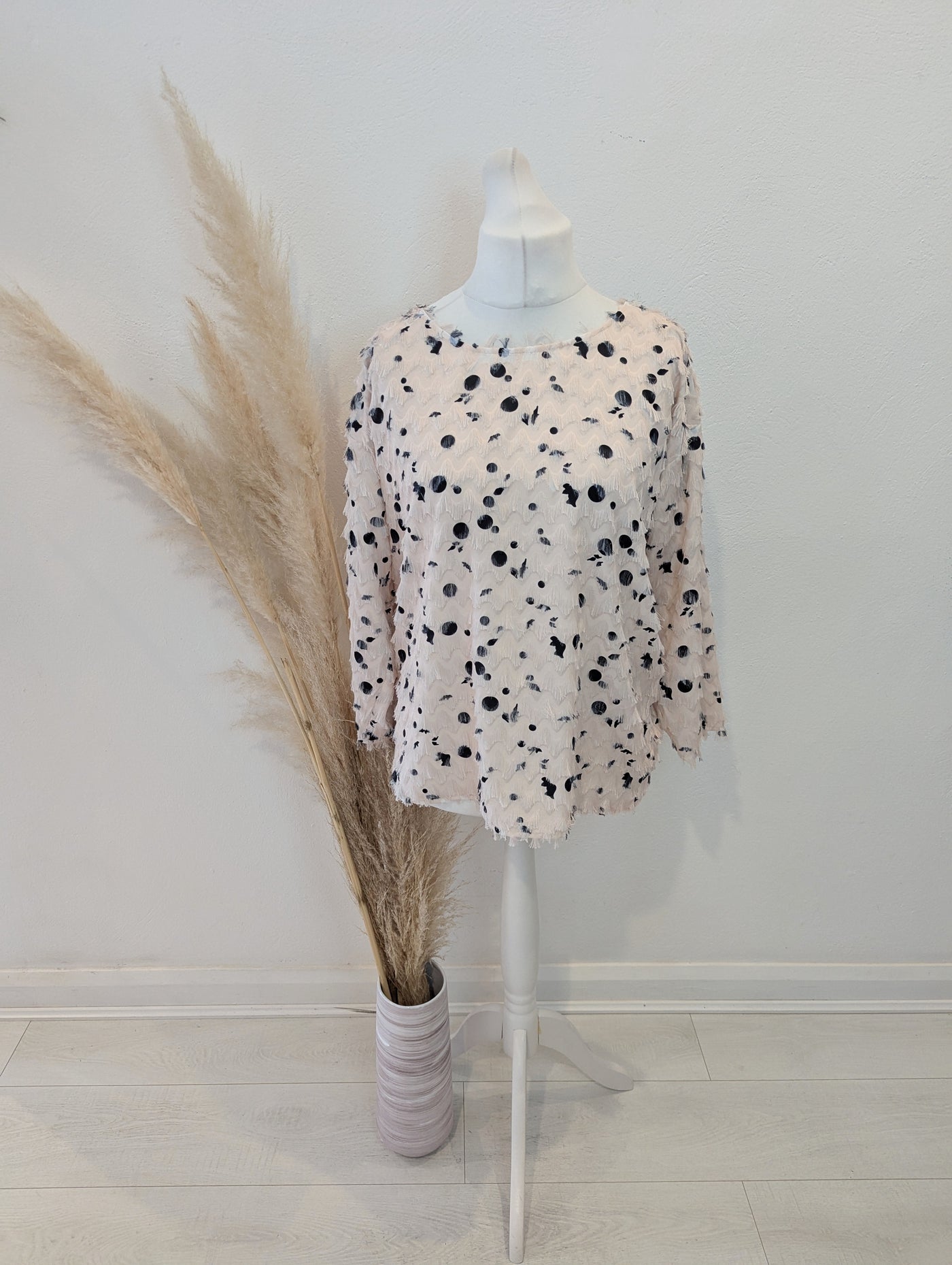 Karen Simonsen Cream Eyelash Top 12 RRP £85