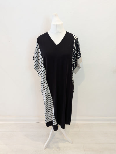 Seva Black Stripe/Animal Kaftan XL