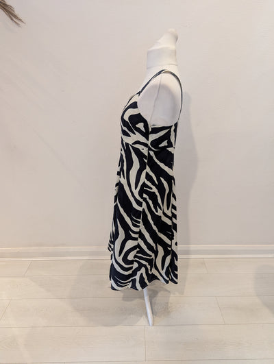 Jensen Women Black/White Dress (missing button) 14