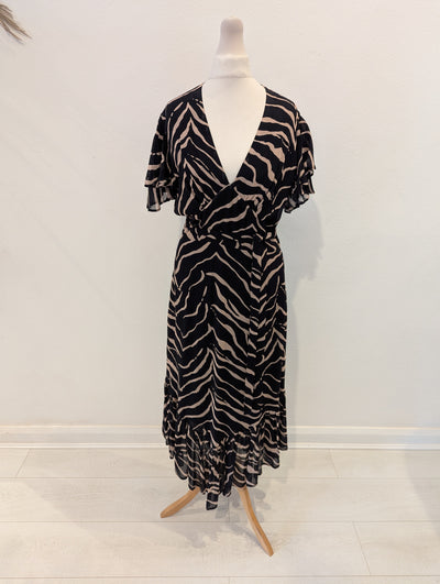 Lily and Lionel Black & Taupe Maxi S