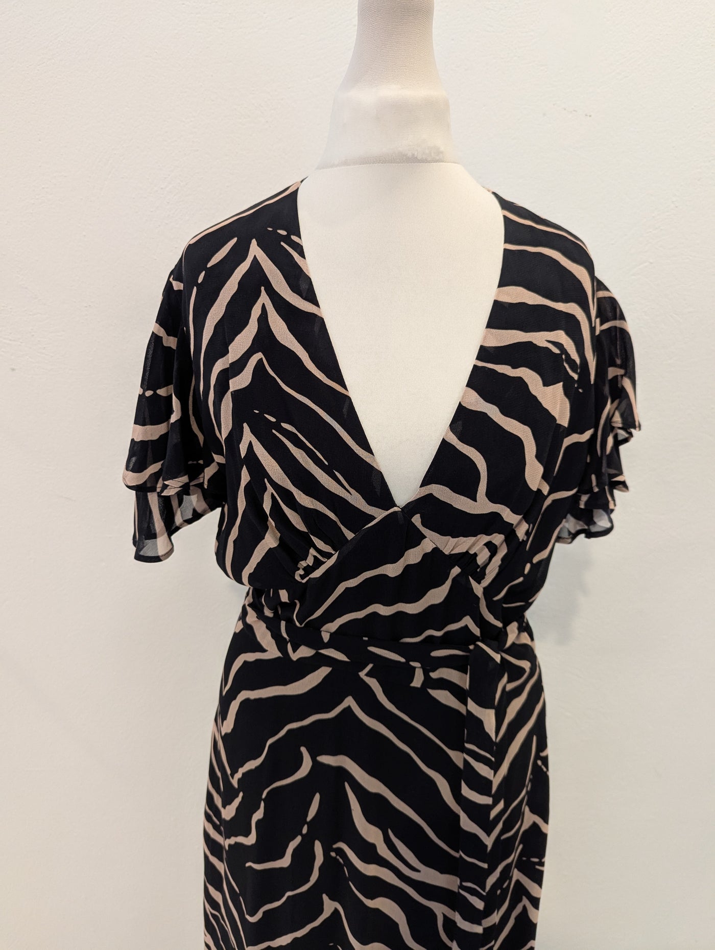 Lily and Lionel Black & Taupe Maxi S