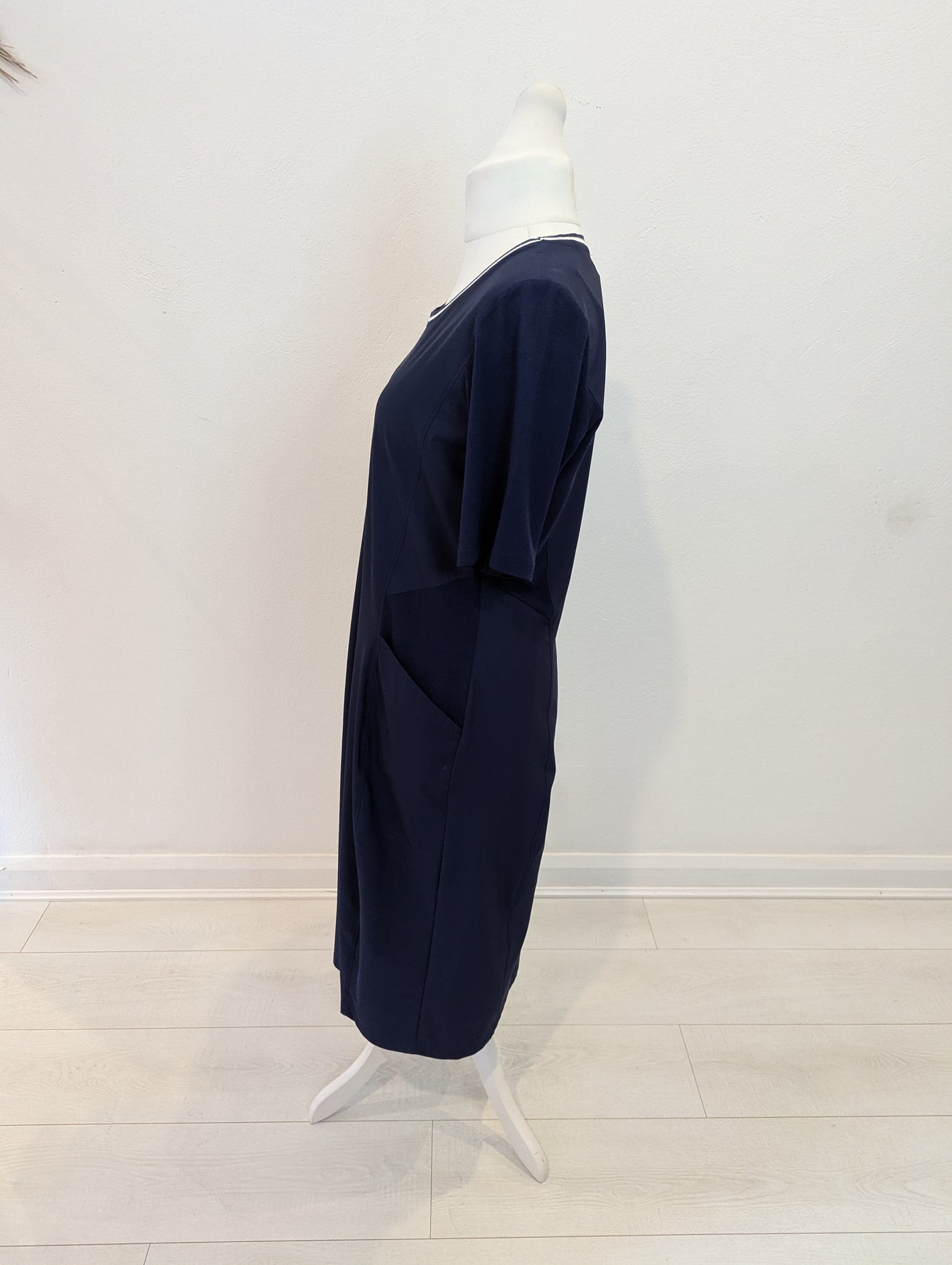 Naya Navy Pocket Maxi Medium