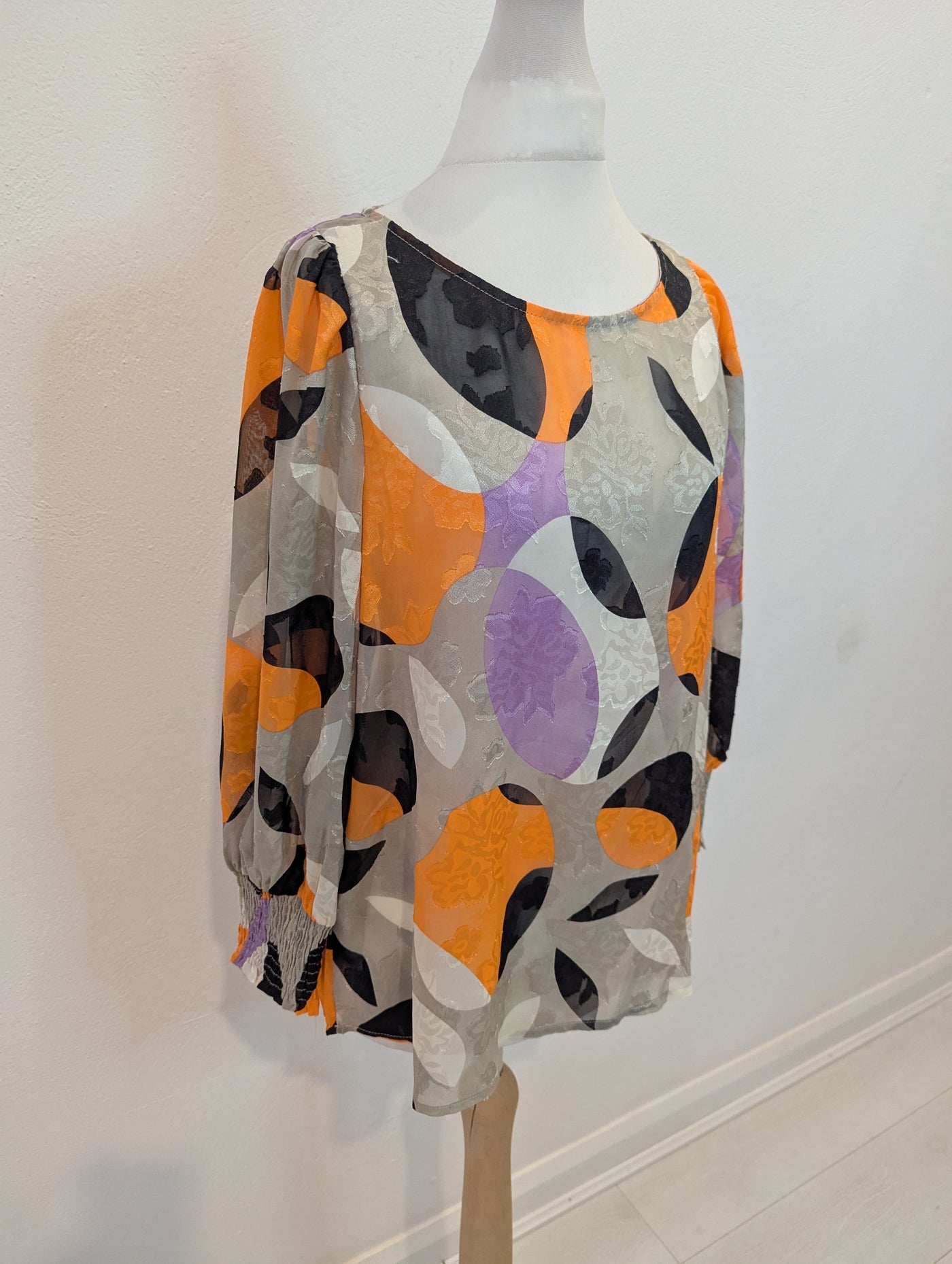 Kaffe Grey/ Orange Print Top 6 RRP £59.99