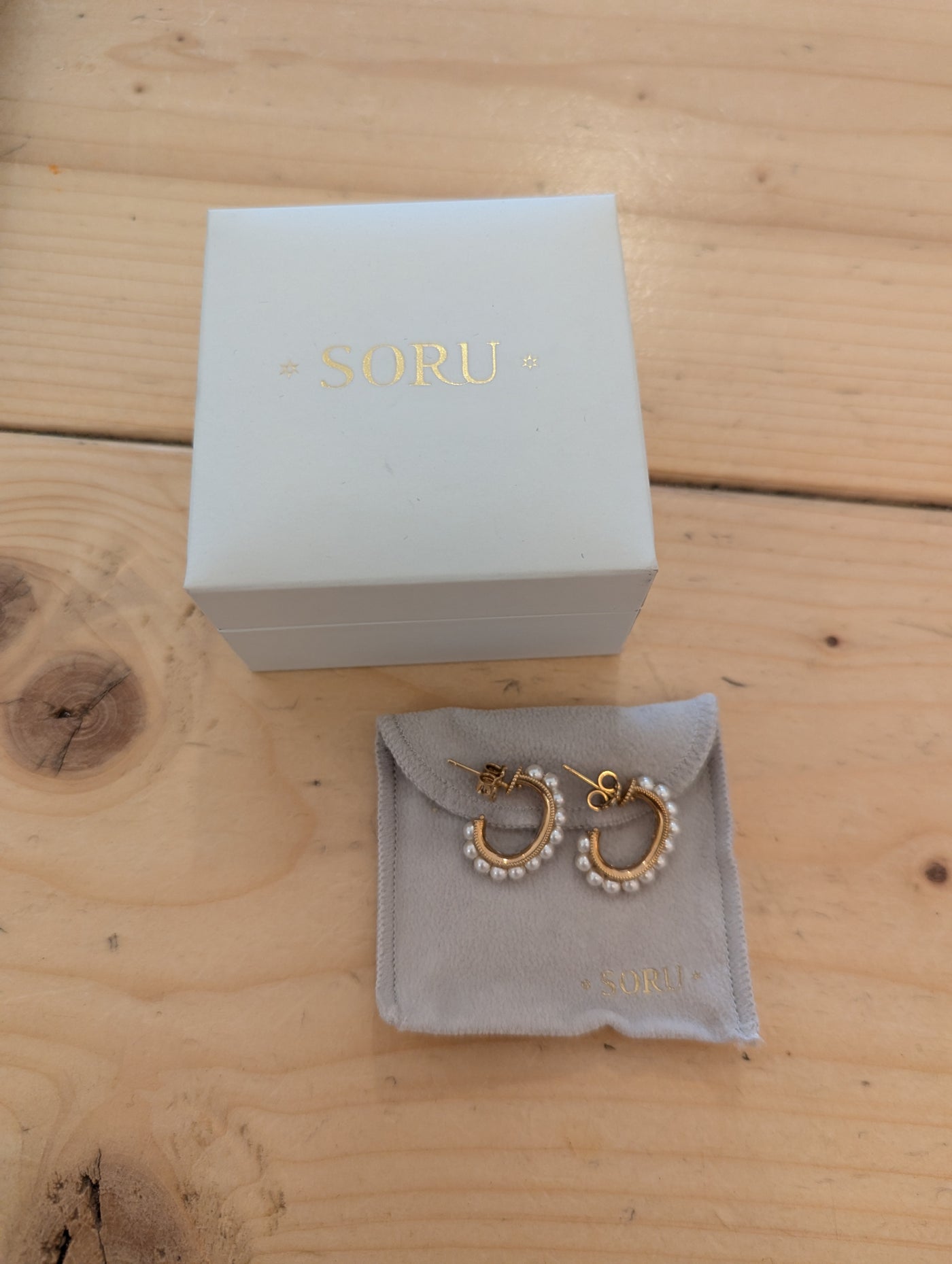 Soru Pearl Mondello mini hoop Earrings RRP £99