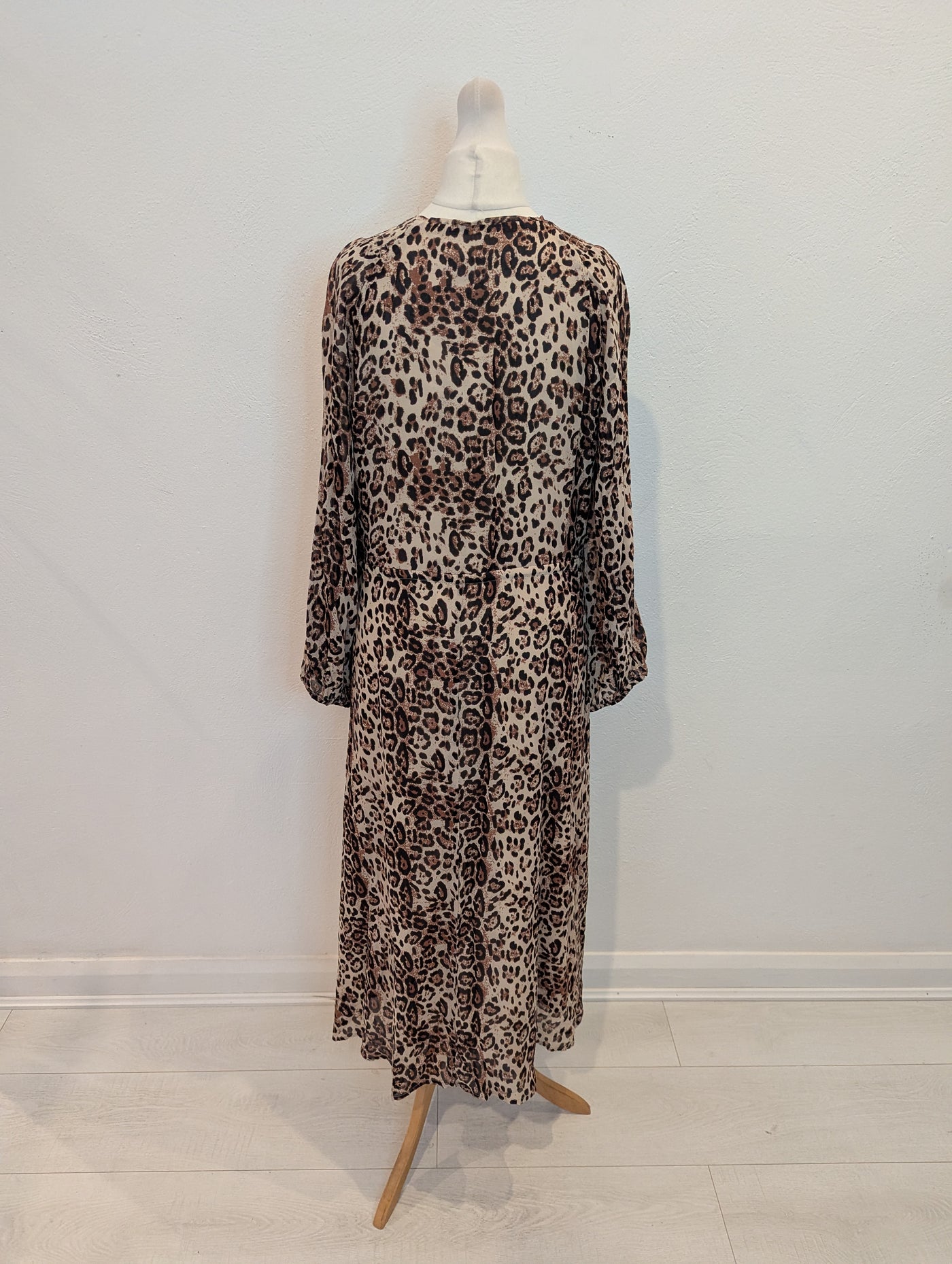 In Wear Animal Dress 8 RRP £109.95