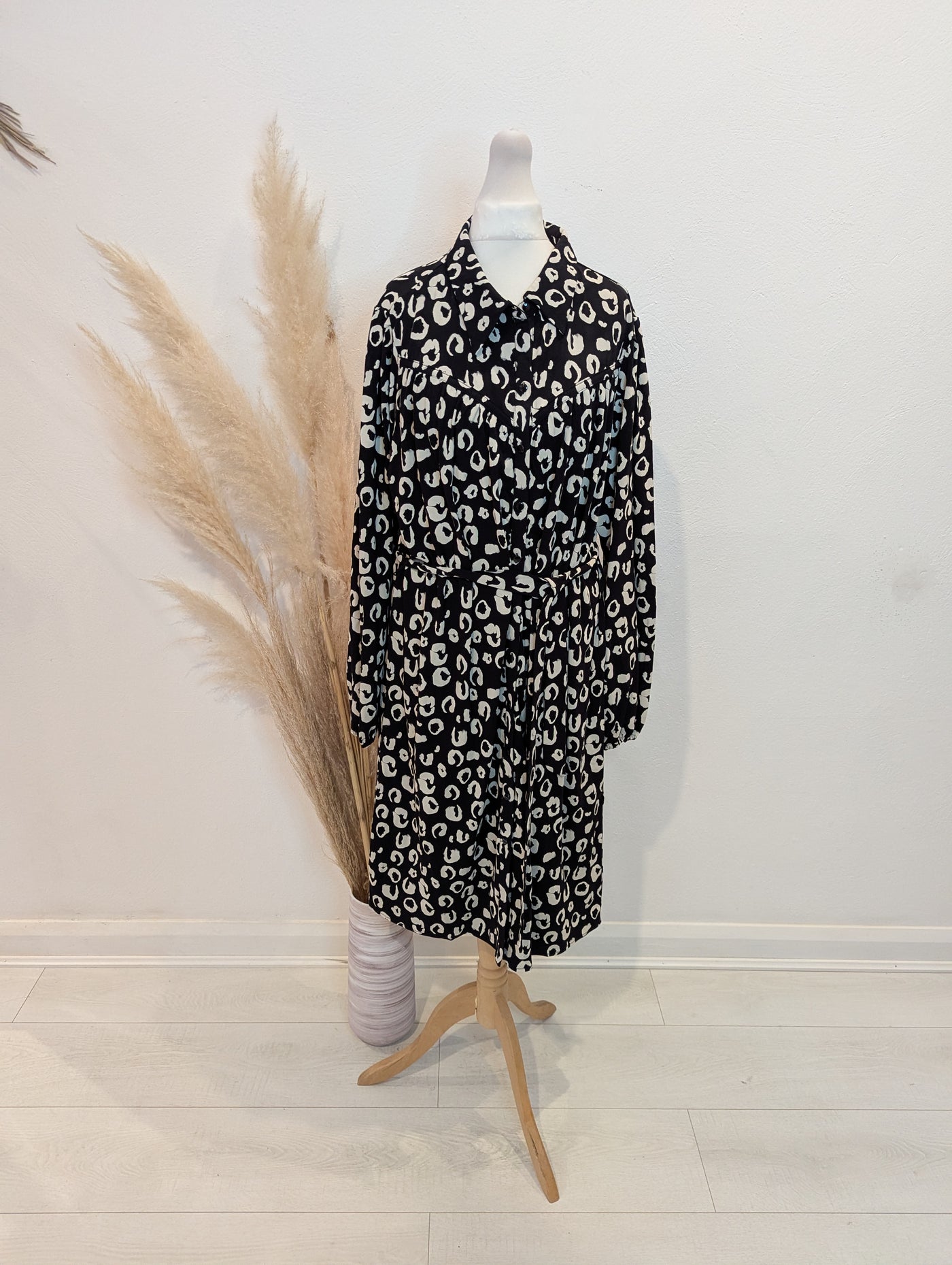 Esqualo Black & White Animal Shirt Dress 14/16 NWT £105