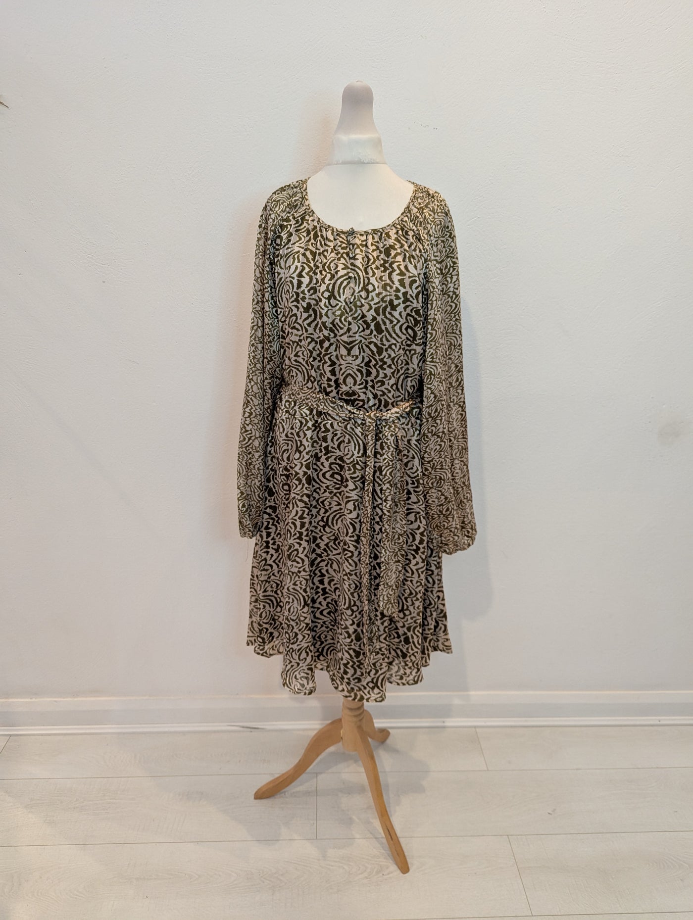 Esqualo Khaki & Cream Dress 14 NWT RRP £96