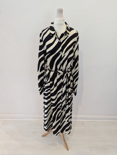 Vera & Lucy Black Zebra Dress S