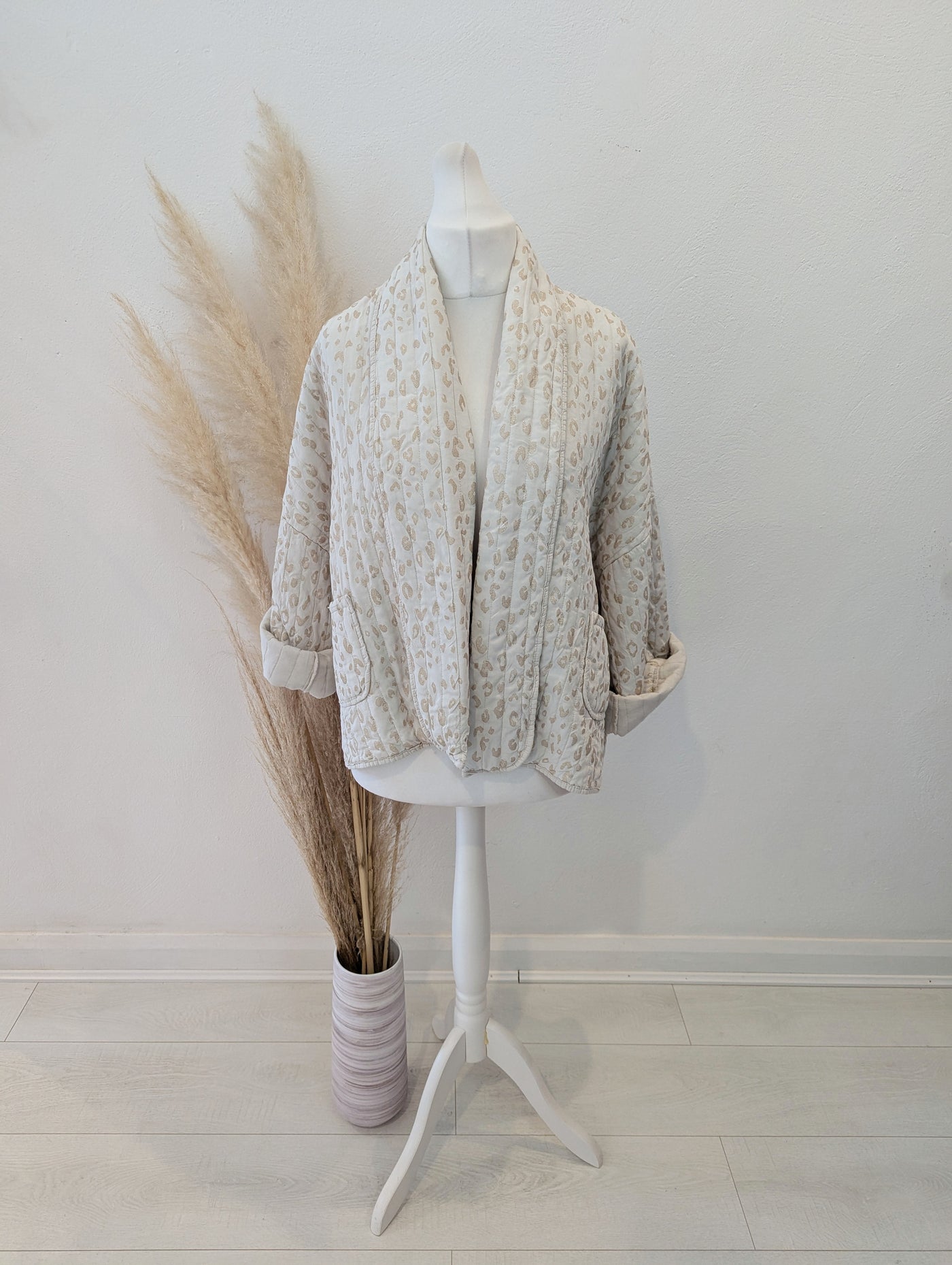 Style Hax cream animal print jacket One Size